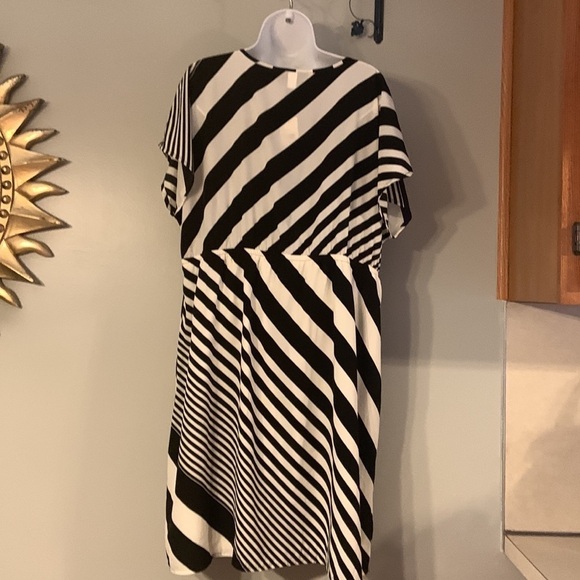 LANE BYRANT NWT DRESS - Picture 2 of 3